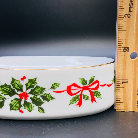 Vintage McGregor Christmas Holly Berries Porcelain Soap Dish Red Bow Gold Trim - Picture 10 of 10